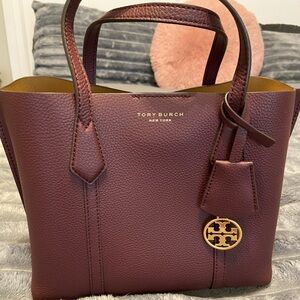 Tory Burch Small Perry Triple Compartment Tote/crossbody.